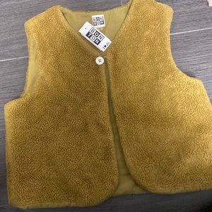 Bon bon furry vest size 5